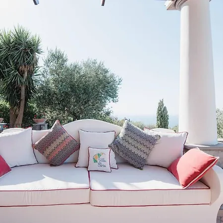 Elena - Unbelievable Views In Anacapri